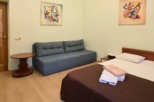 Home Hotel вул. Велика Житомирська, 4В 2