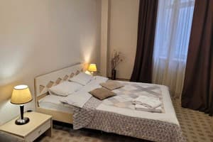 Квартира Home Hotel ул. Крещатик, 27. Апартаменты 4-местный Двухкомнатная квартира, ул. Крещатик, 27 7