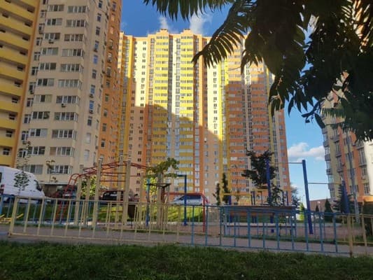 в новом доме на Оболони 27